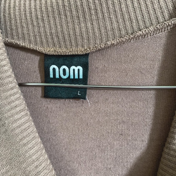 Camel sweater dress with folded v-neck - Picture 2 of 5